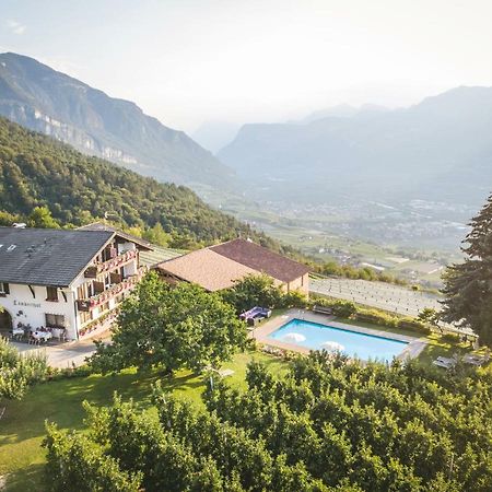 Lamberthof Hotell Montagna Eksteriør bilde